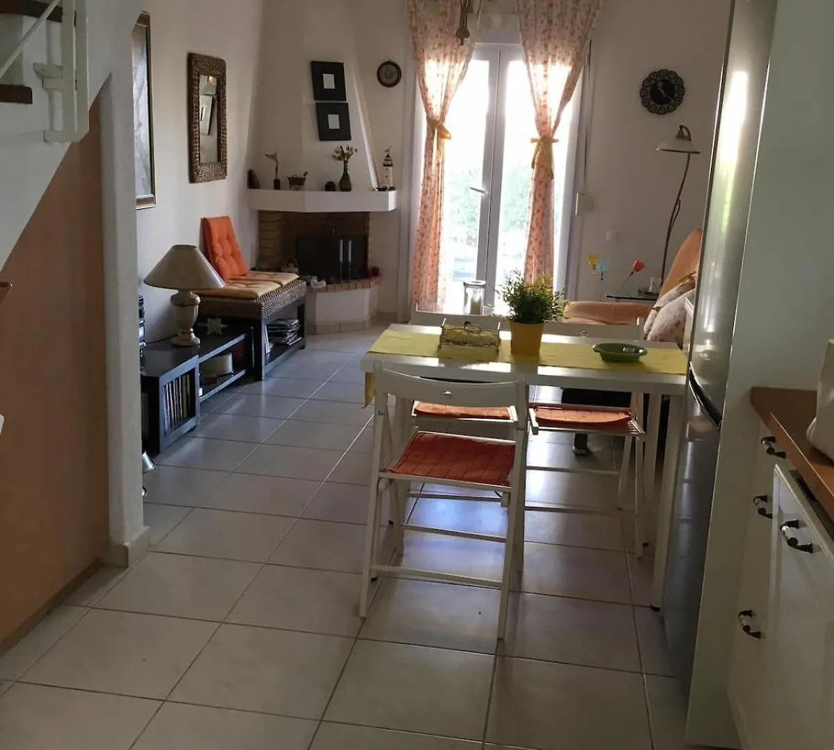 Bay Beach Maisonette 니키티 펜션