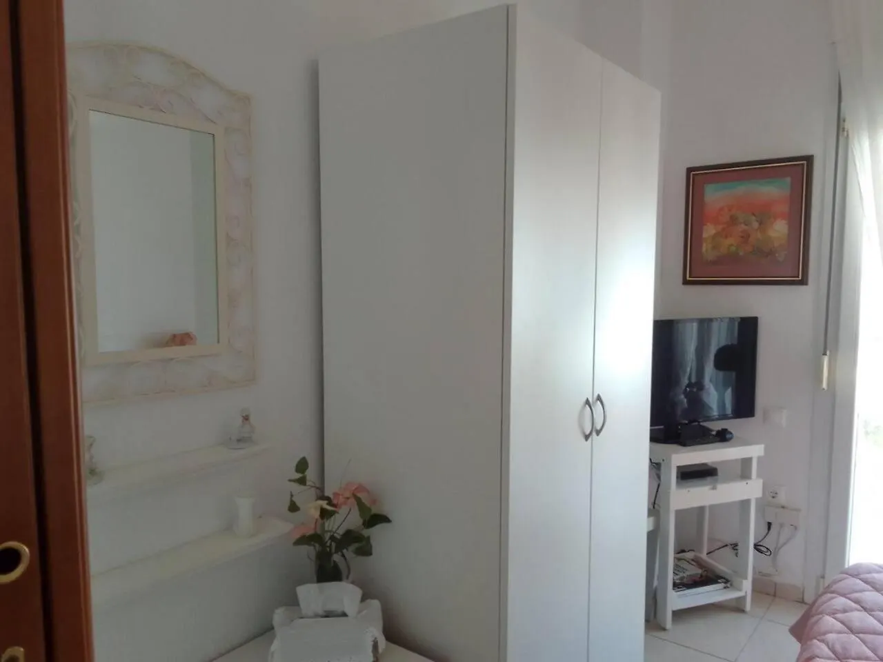 Bay Beach Maisonette 니키티