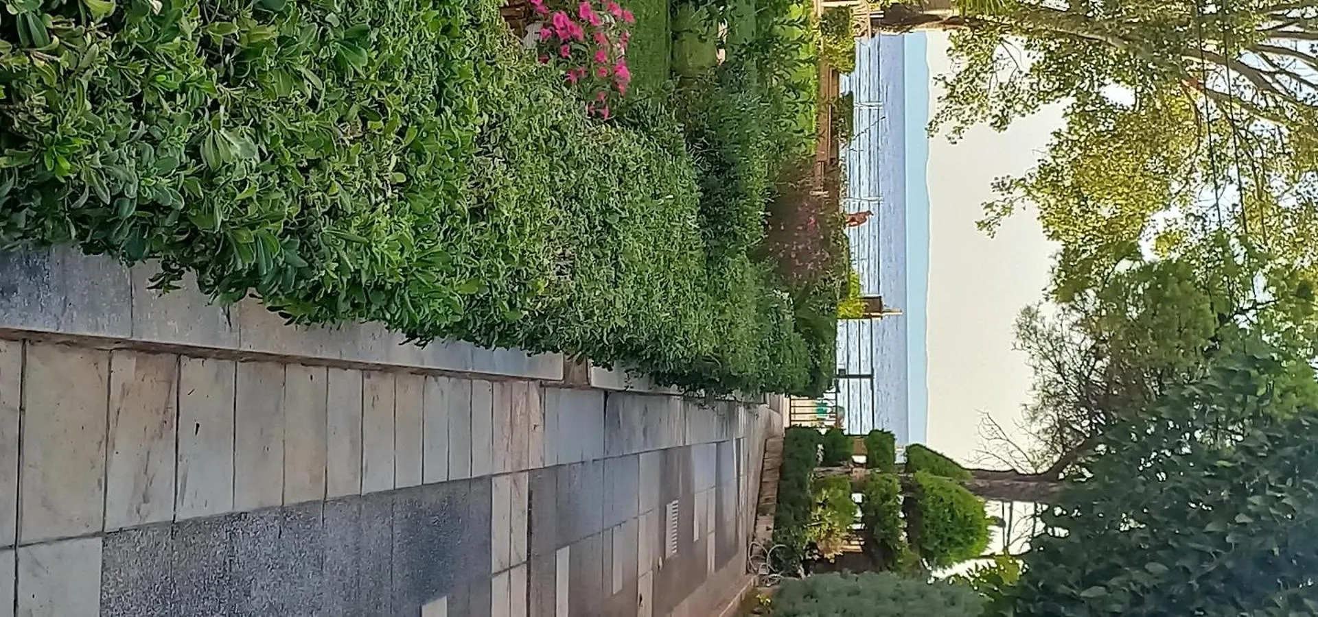 Bay Beach Maisonette 니키티